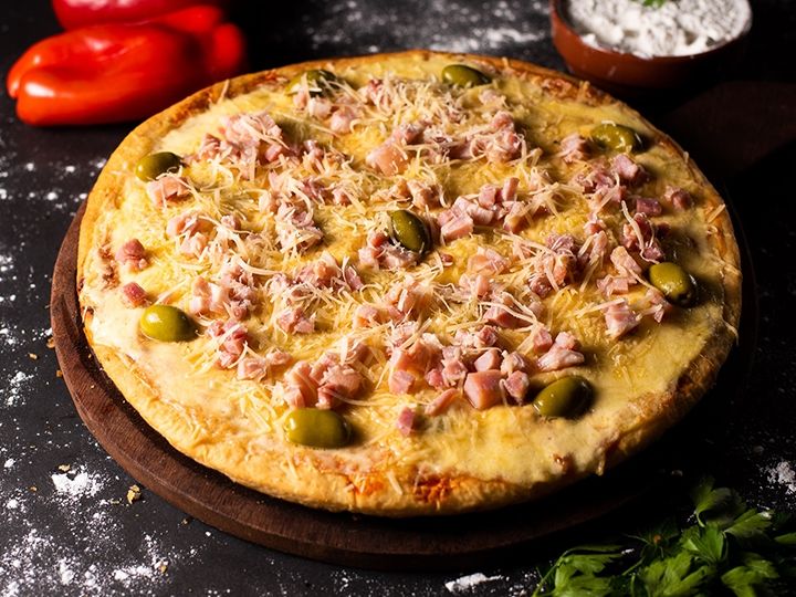 Pizza con panceta y ajo (4p)