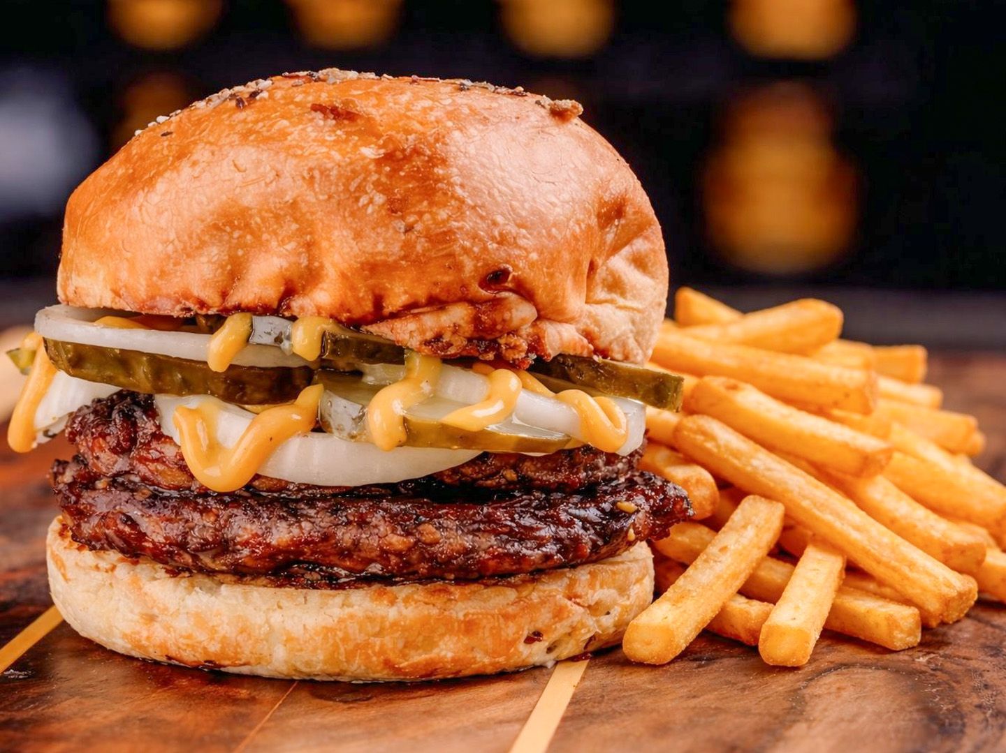 Hamburguesa alejandro magno +fritas