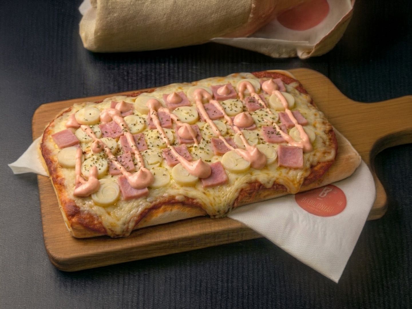 Pizza dinamarquesa grande