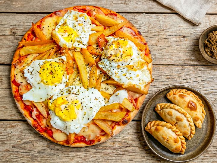 Pizza bomba +3 empanadas carne