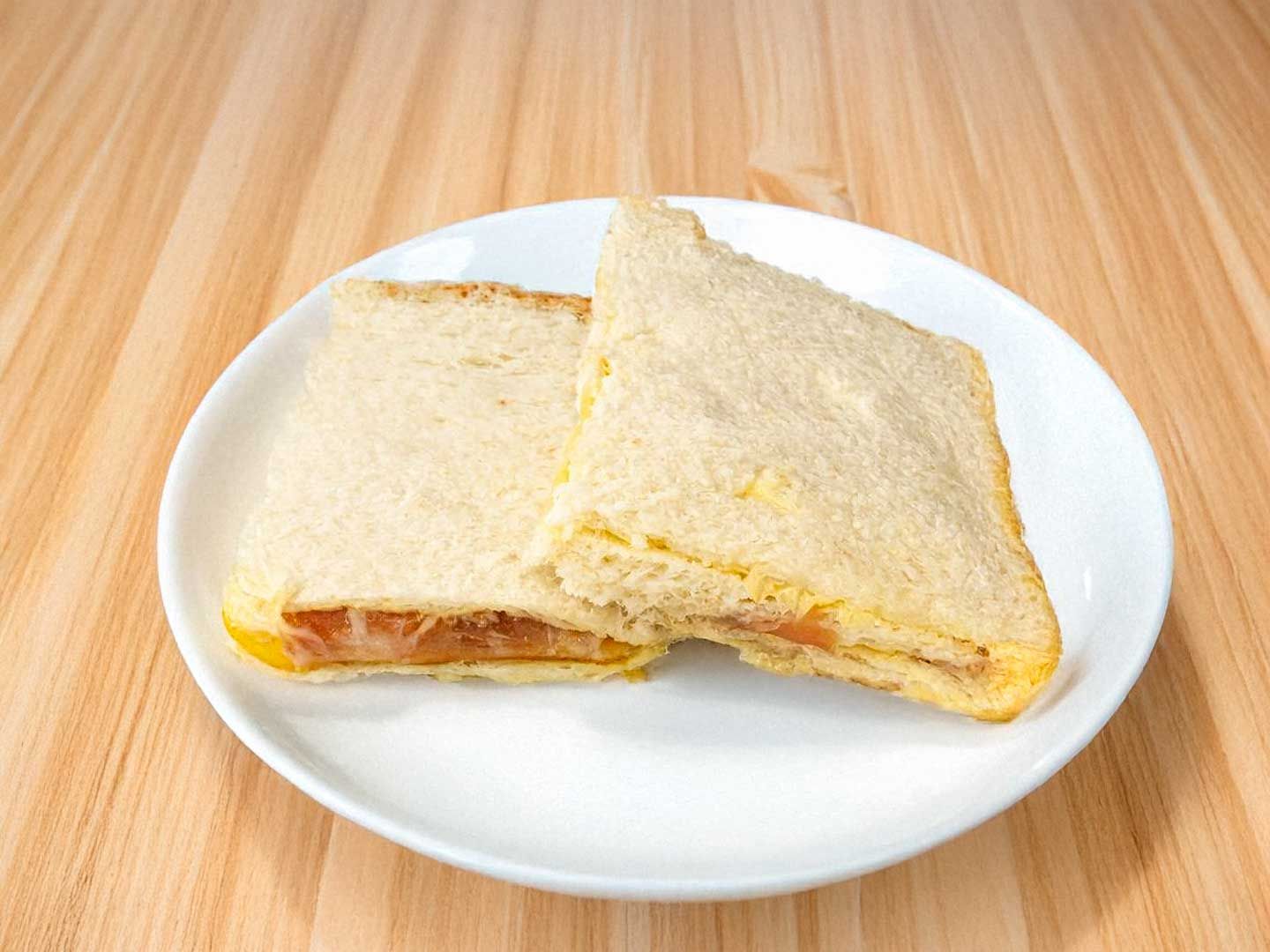 Sándwich miga crudo, roquefort