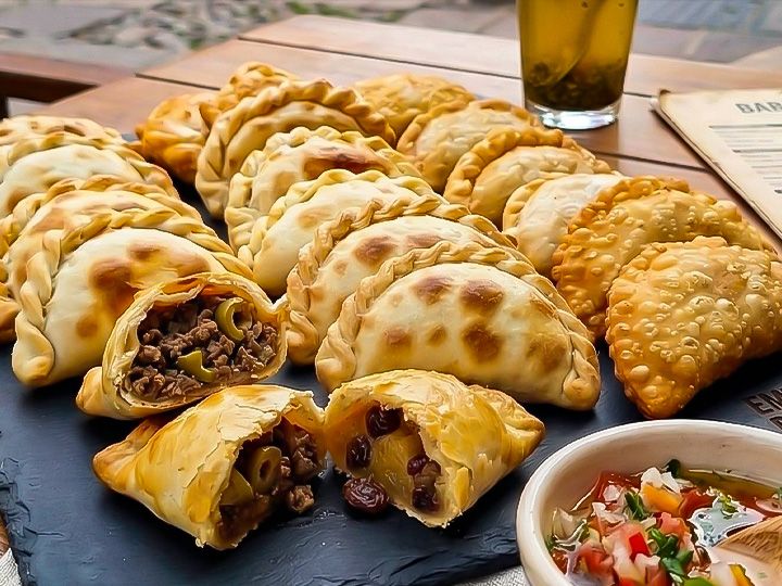 4 empanadas