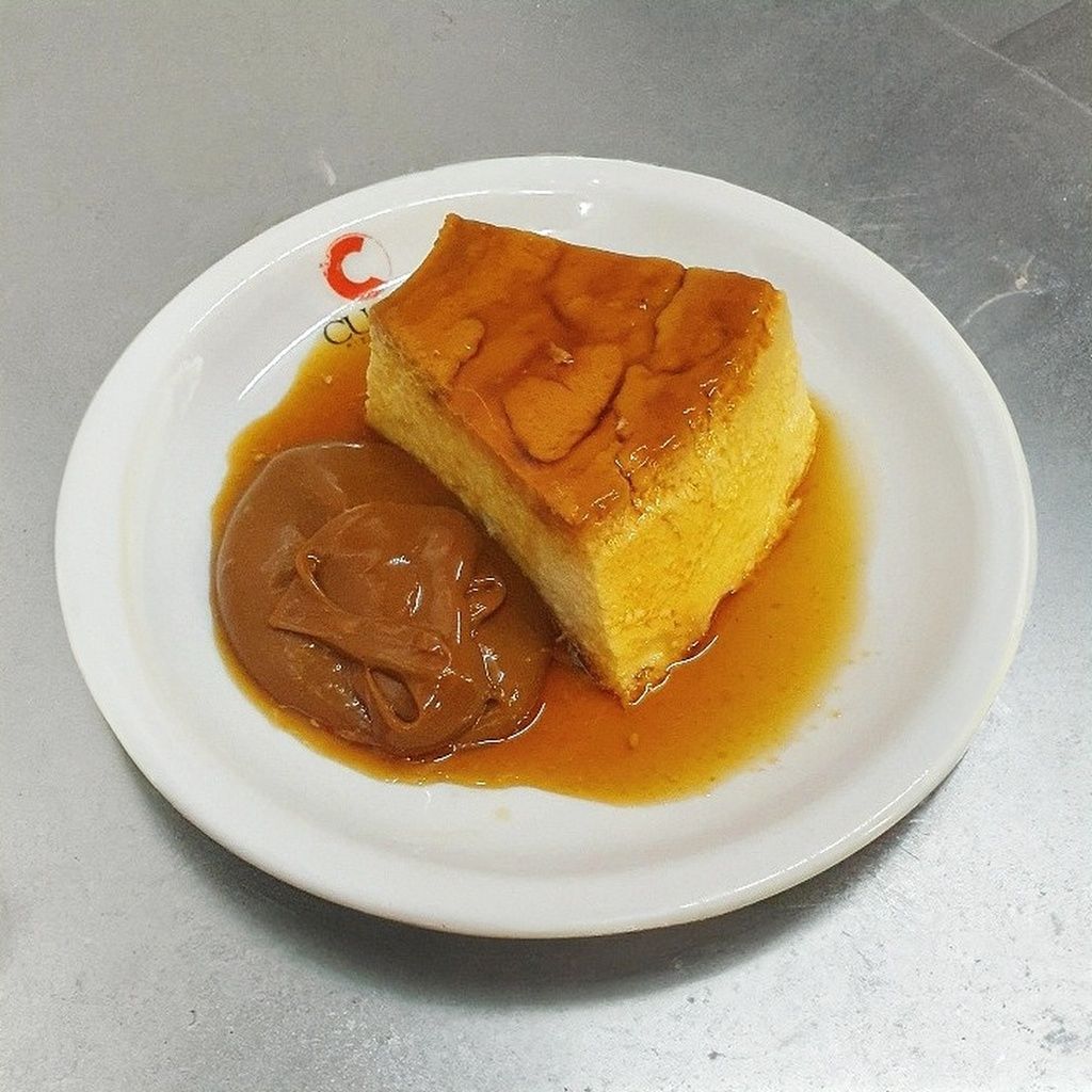 Flan con dulce de leche